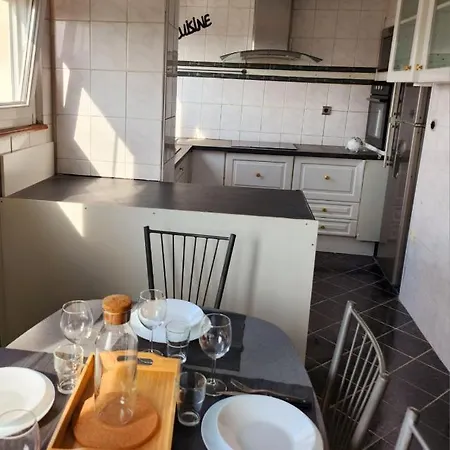 Apartment T3 Lumineux Avec Parking Prive